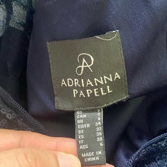 An adorable navy blue dress in size 2 for women - Picture 6 of 7